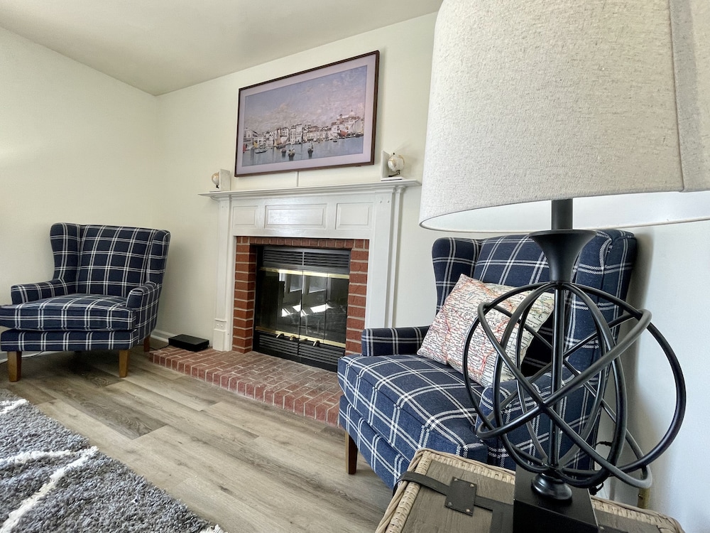 Signature Apartment photo 2
