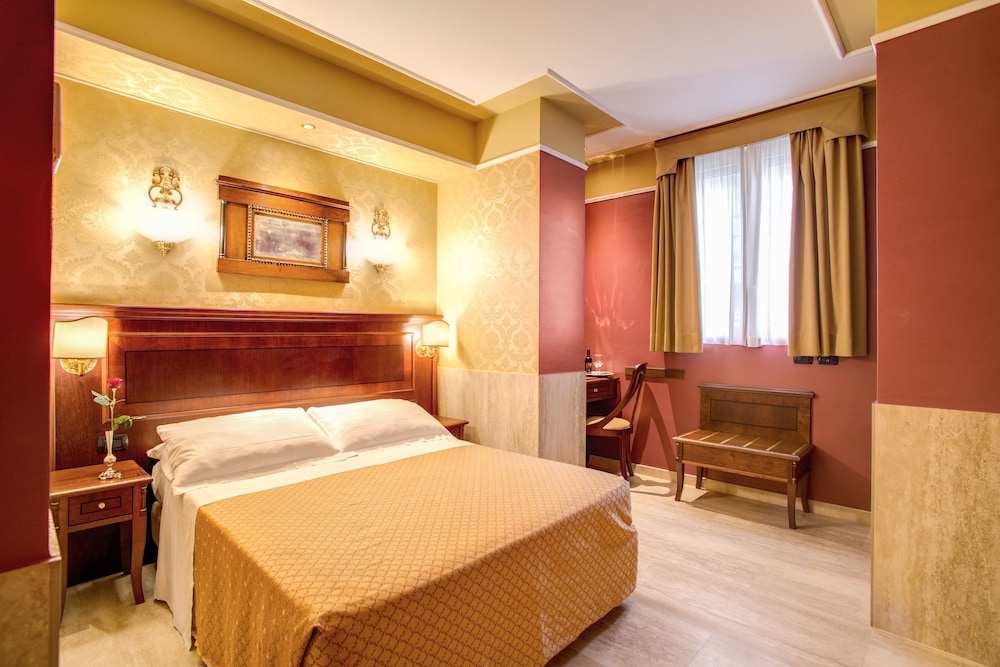Classic Double or Twin Room photo 2