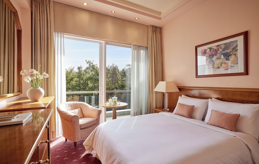 Standard Single Room, 1 Double Bed, Mountain View