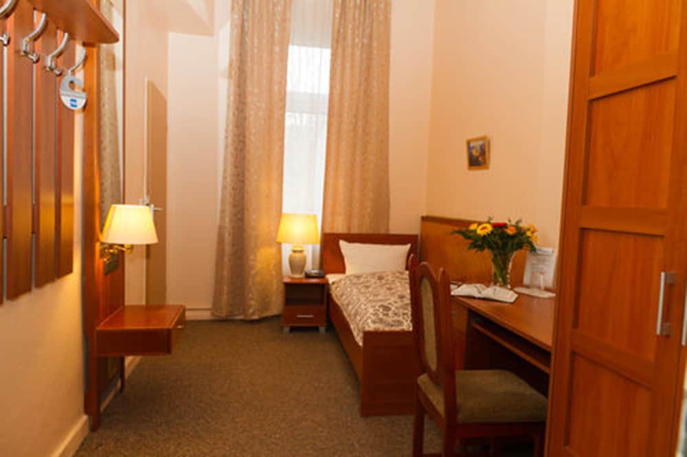Single Room photo 2
