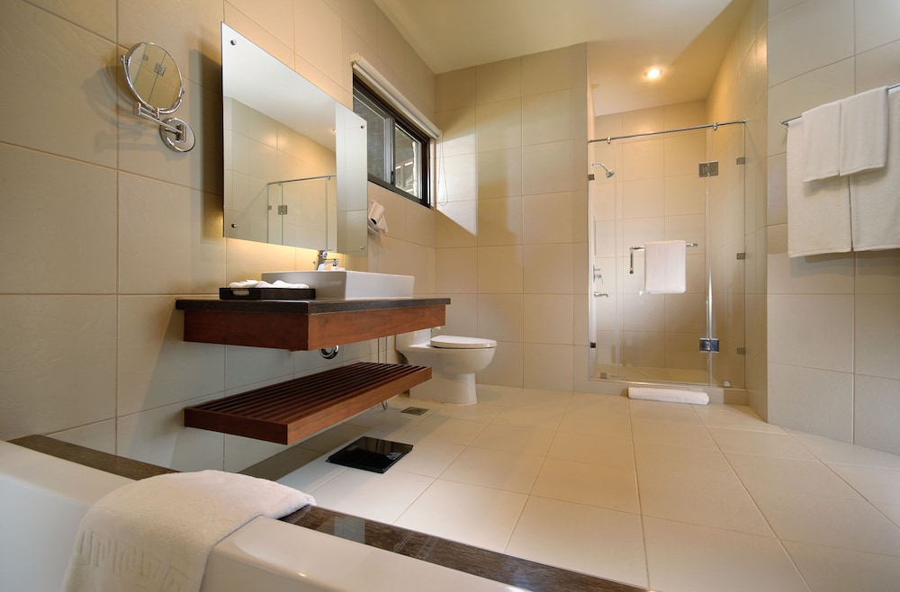 Premium Double or Twin Room Beach Front photo 3