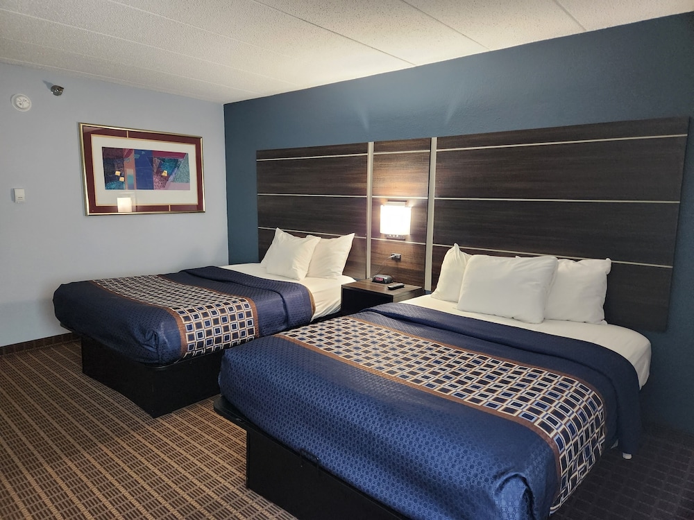 Standard Double Room, 2 Queen Beds, Accessible - Photo 3
