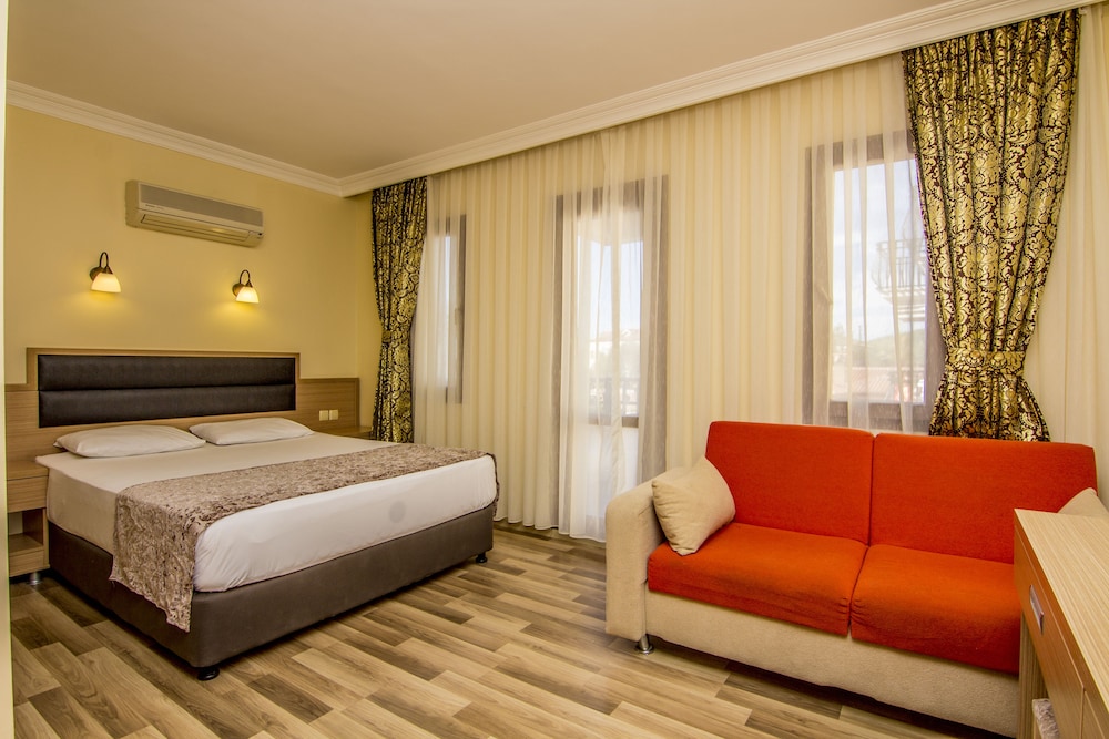 Triple Room - Photo 1