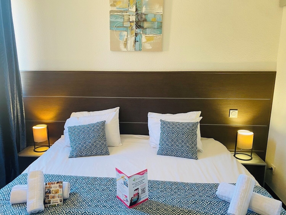 Double Room - Photo 3