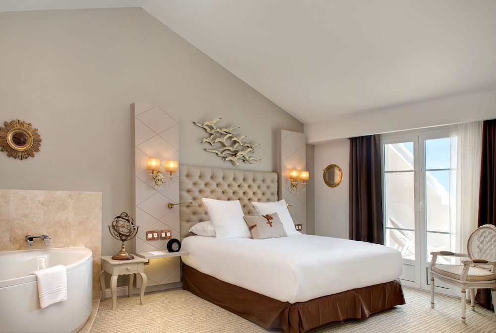 Family Suite, 1 King Bed (Tropezienne) photo 3