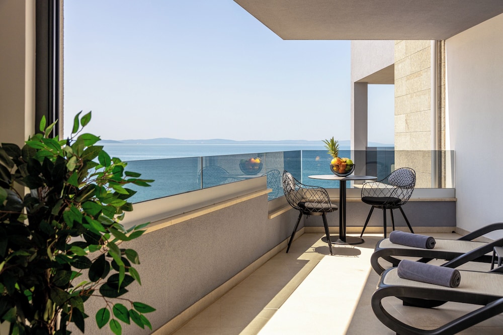 Superior Apartment, 2 Bedrooms, Partial Sea View, Beachfront, photo 6