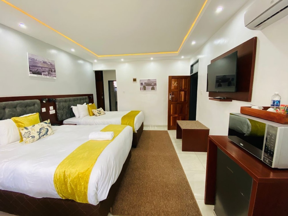 Deluxe Twin Room photo 2