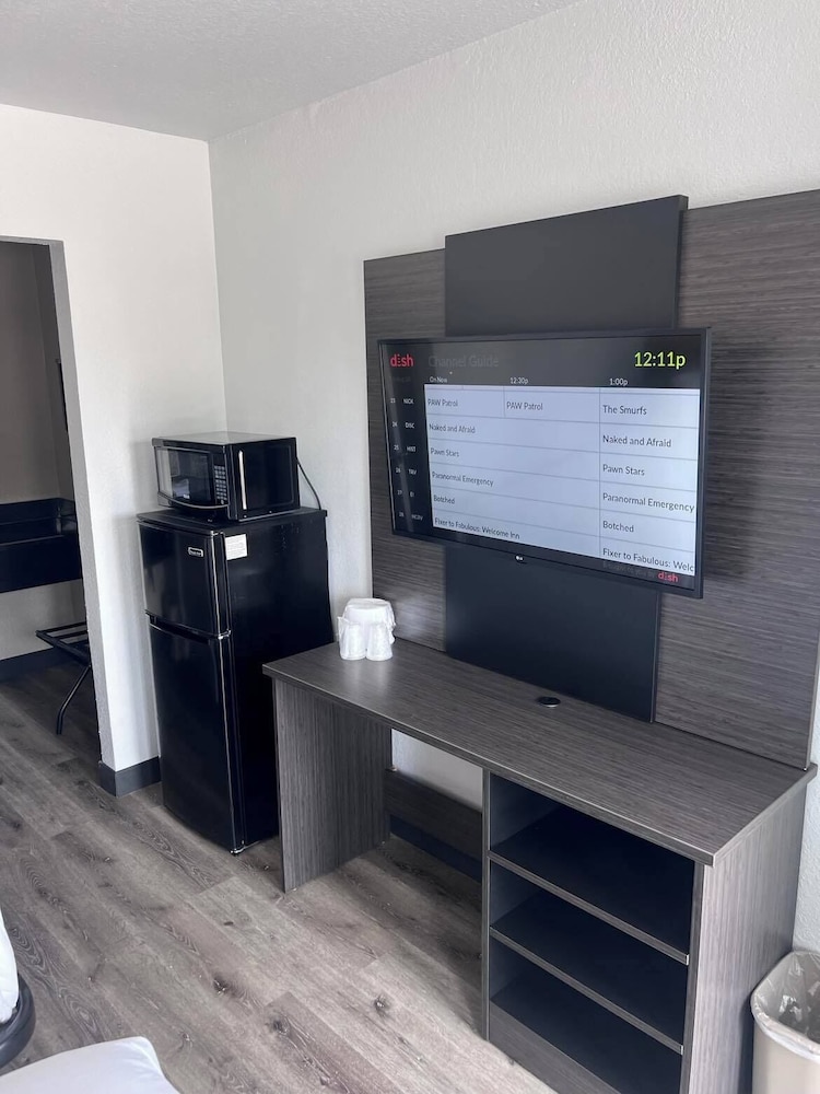 Deluxe Room, 2 Double Beds, Non Smoking, Refrigerator & Microwave photo 2