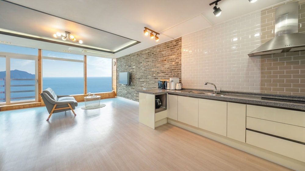 Basic Room, 1 Bedroom (Room 301)