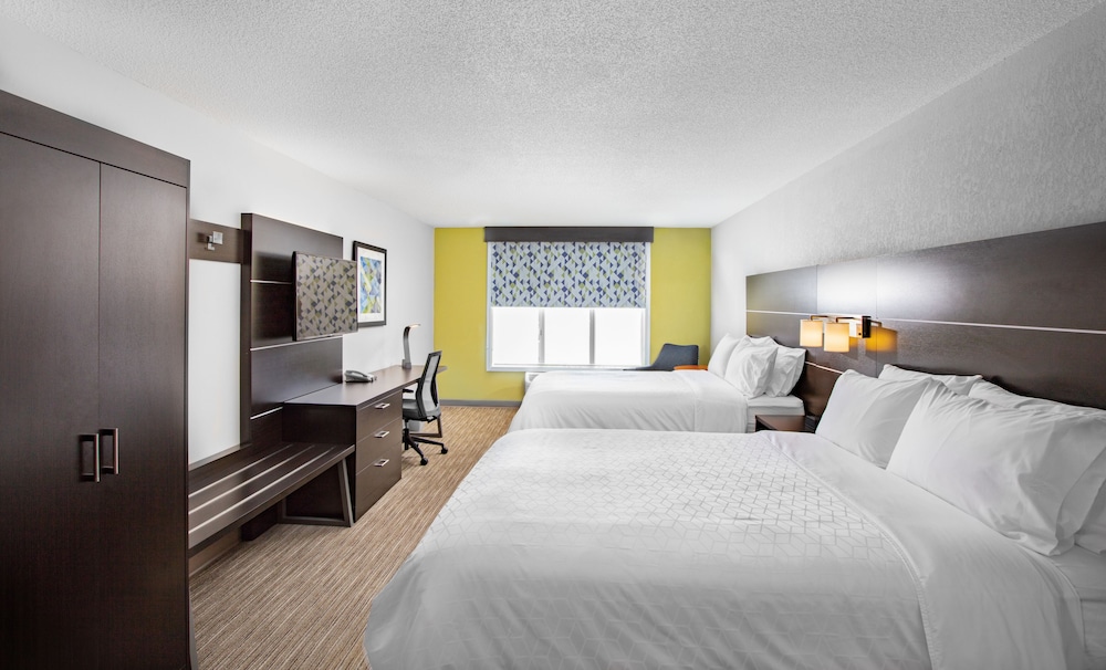 Room, 2 Queen Beds, Accessible (Comm Mobil Roll Shwr)