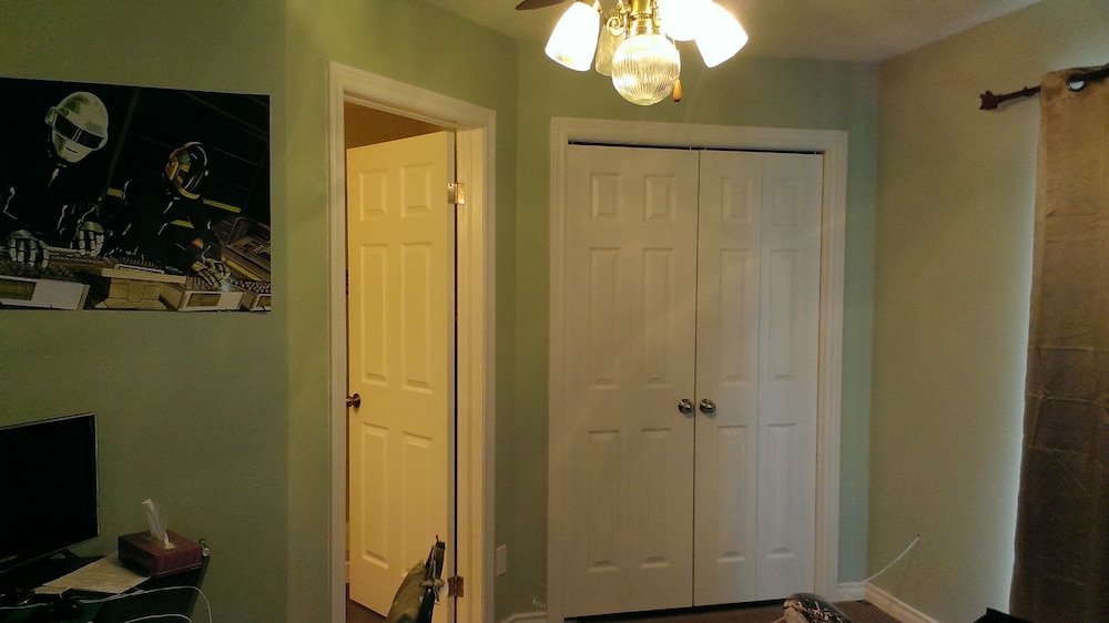 Queen room, Ensuite Bathroom photo 1