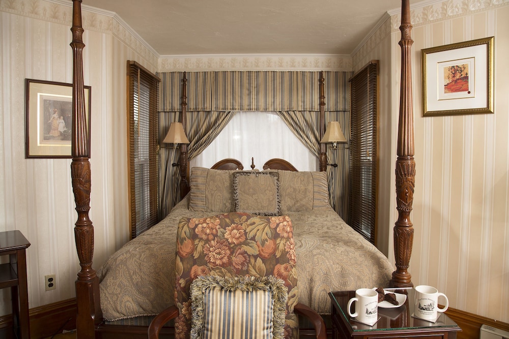 Taft Deluxe Bedroom photo 2
