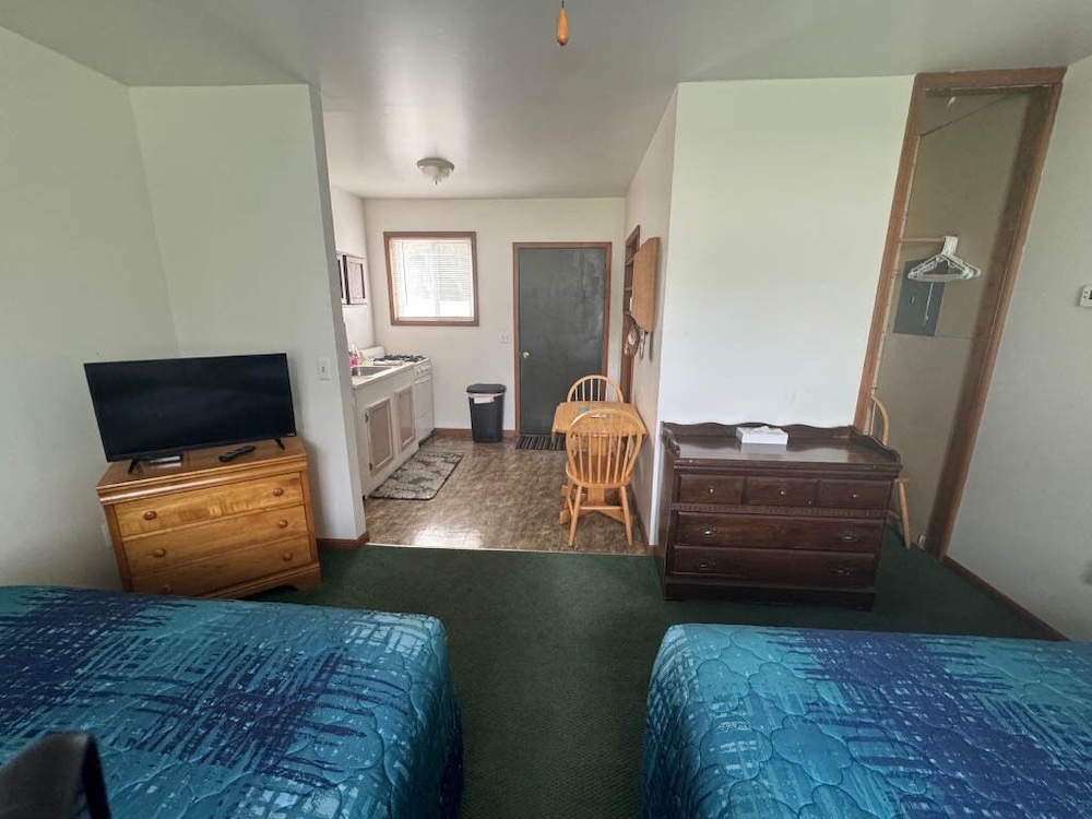 Suite, 2 Queen Beds photo 1