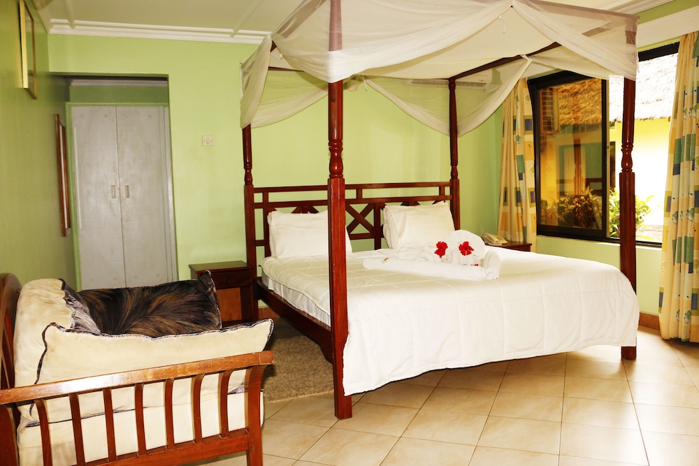 Standard Double or Twin Room photo 1