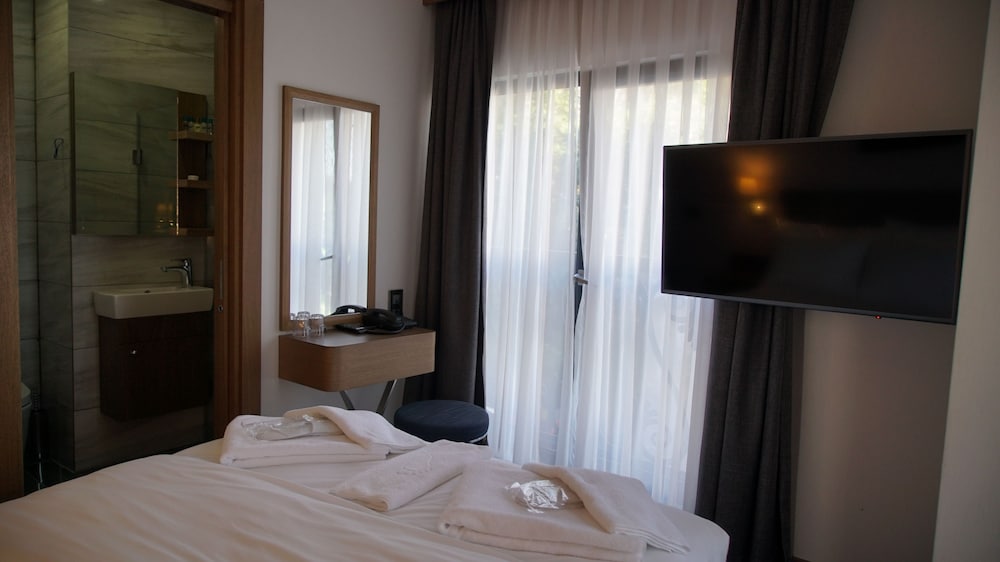 Standard Double Or Twin Room (Single Use) photo 2