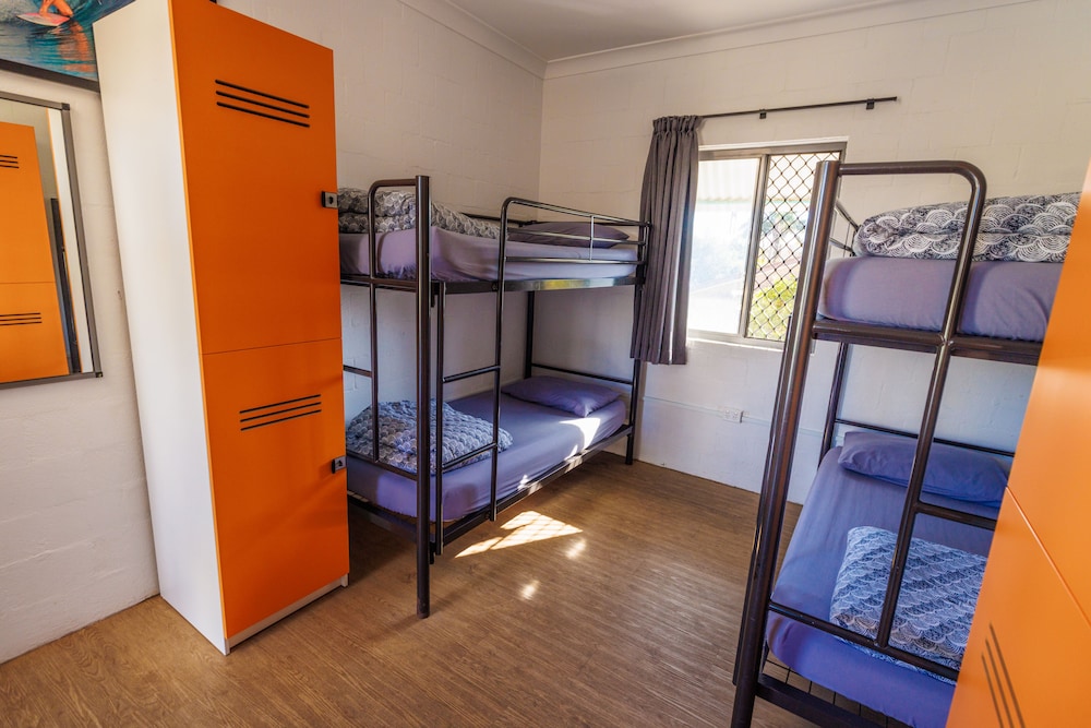 Bed in 5-Bed Female Dormitory with Shared Bathroom photo 3