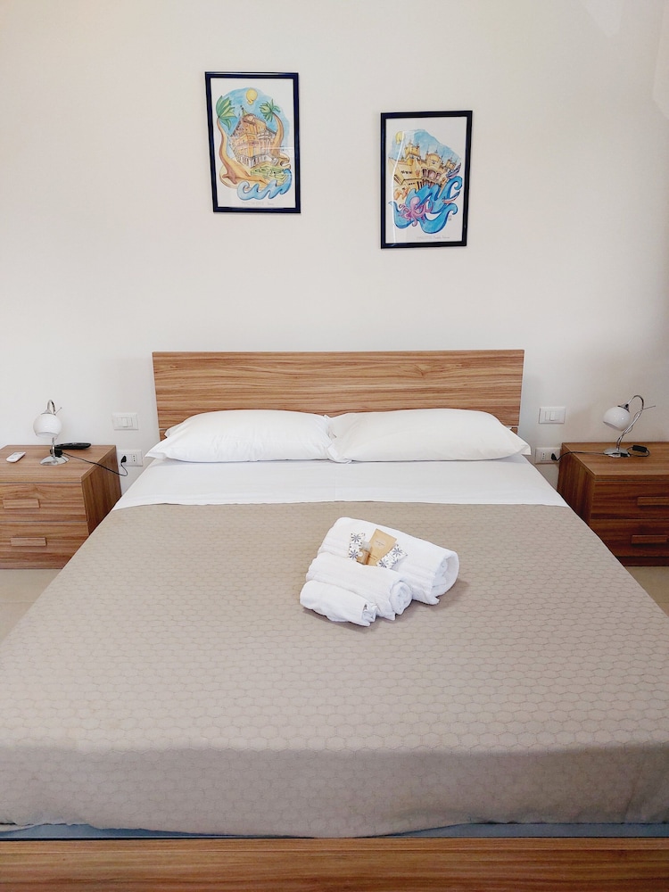 Superior Townhome, Ensuite, Harbor View