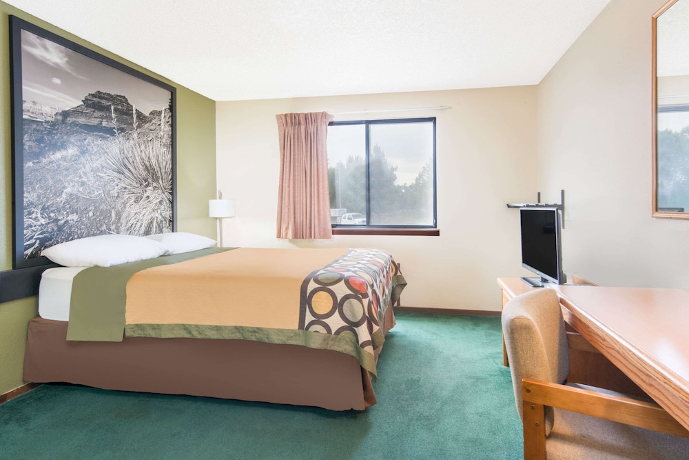 Standard Room, 1 Queen Bed - Photo 1