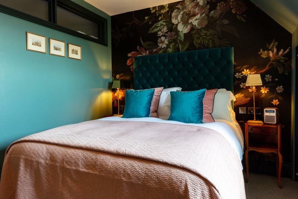Standard Double Room, City View photo 1