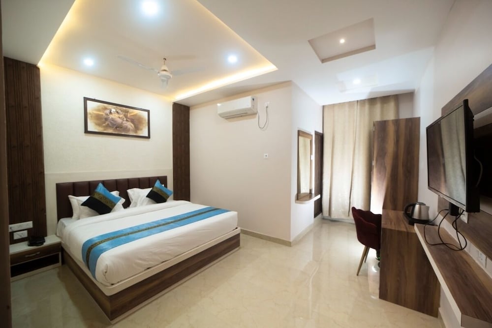 Executive Room - Photo 1