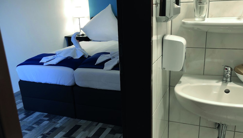 Premium Single Room