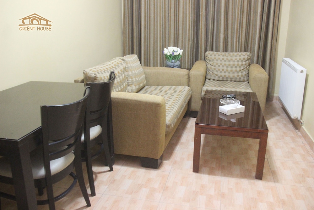 Standard Suite (Queen Room Single Use)