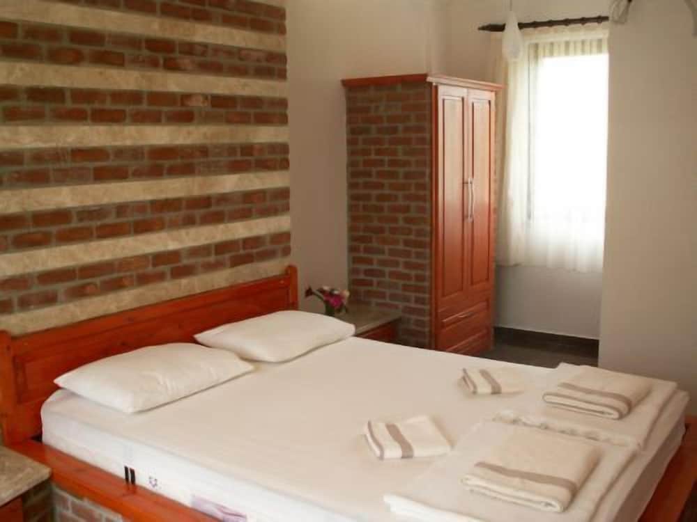 Standard Double Or Twin Room photo 1