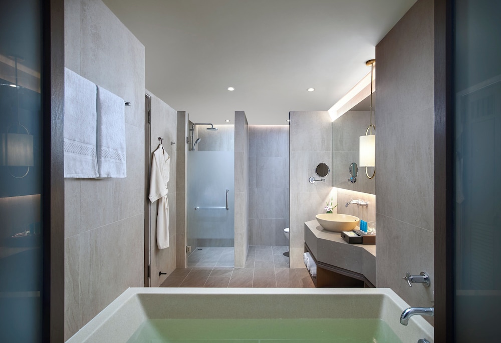 Deluxe Room, 2 Twin Beds - Photo 4
