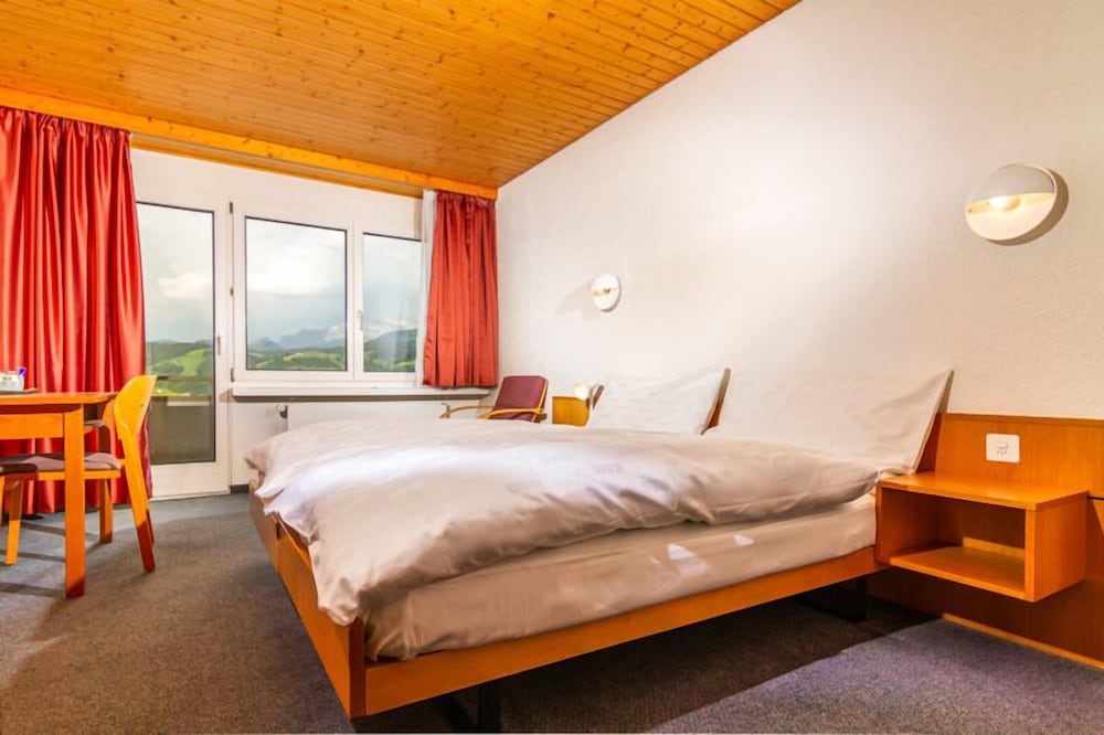 Economy Double Room photo 1