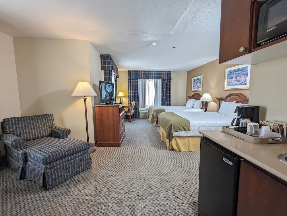 Double Queen Suite, With Sofa Bed, Non smoking photo 1