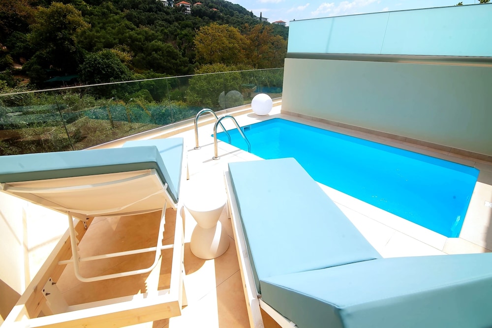 Executive Villa photo 2