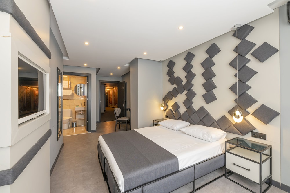 Standard Double or Twin Room photo 1