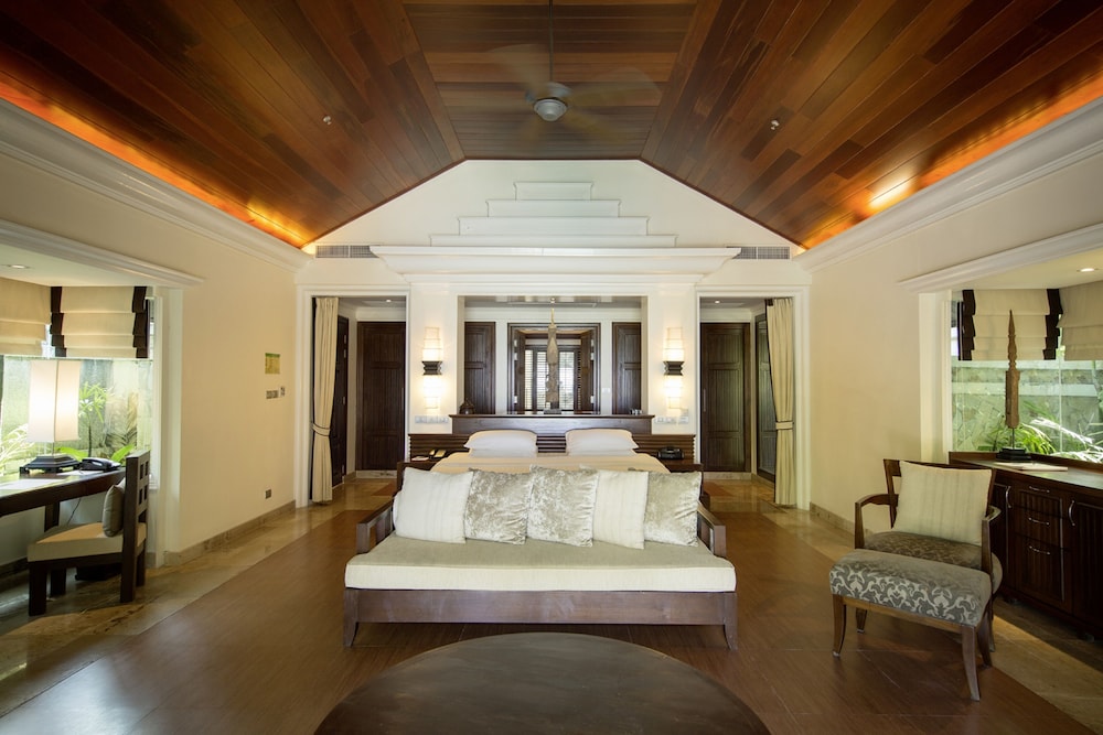 Superior Villa, Oceanfront (Pool) photo 2