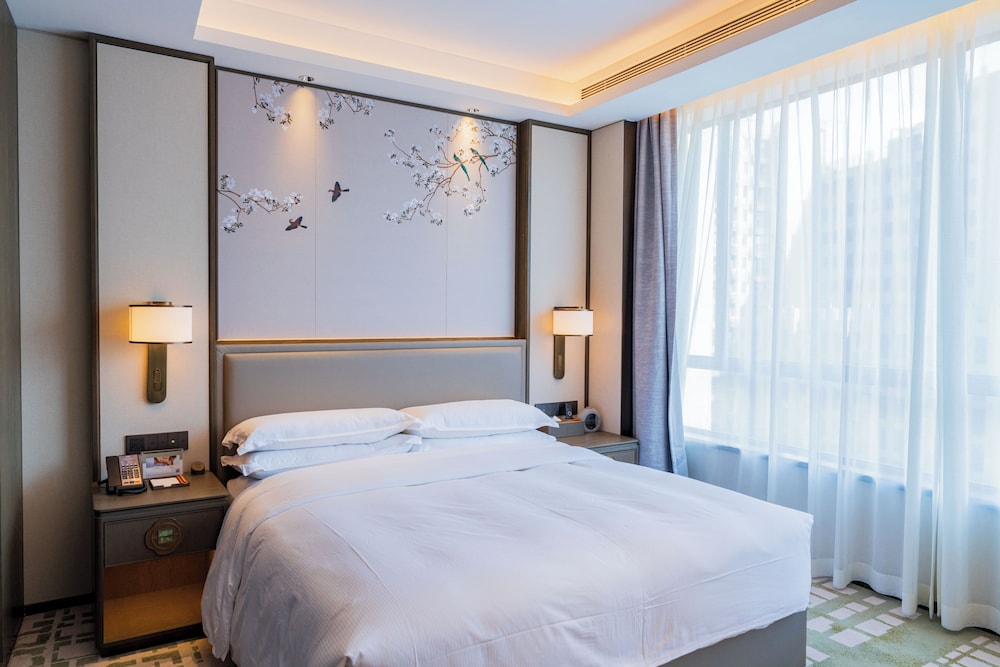 Deluxe Suite, 1 King Bed