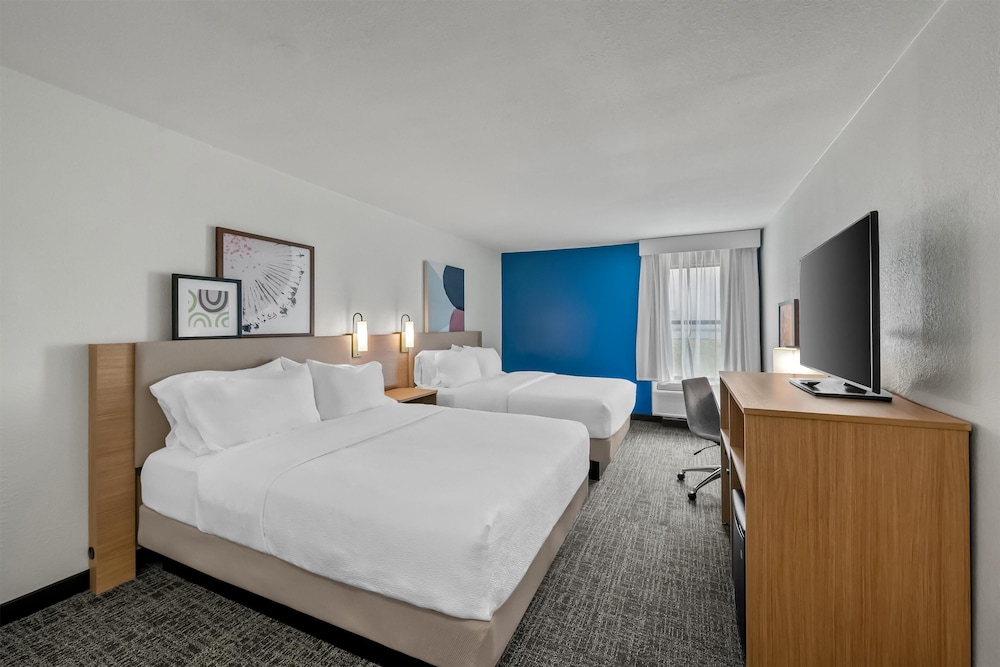 Room, 2 Queen Beds - Photo 1