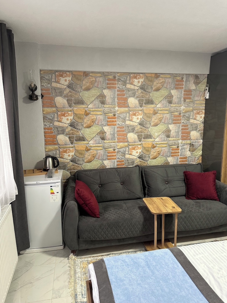 Deluxe Triple Room, Partial Sea View photo 3