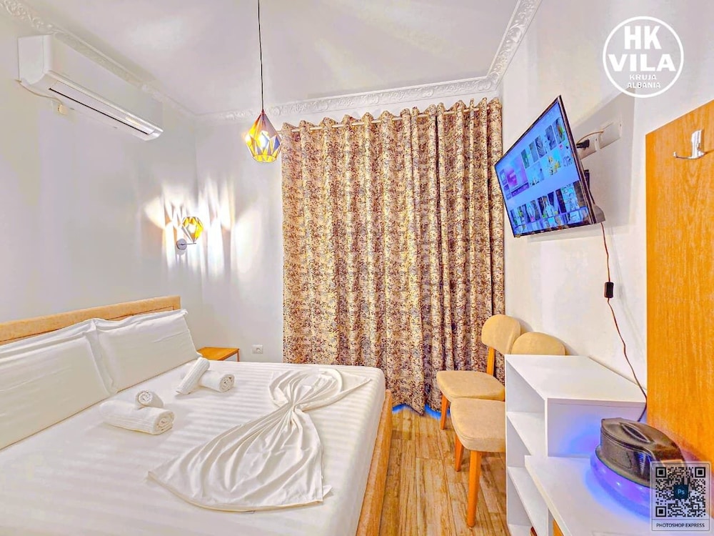Double Room, Balcony, City View photo 2