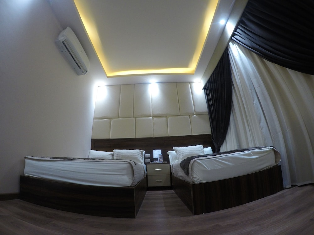 Deluxe Twin Room - Photo 4