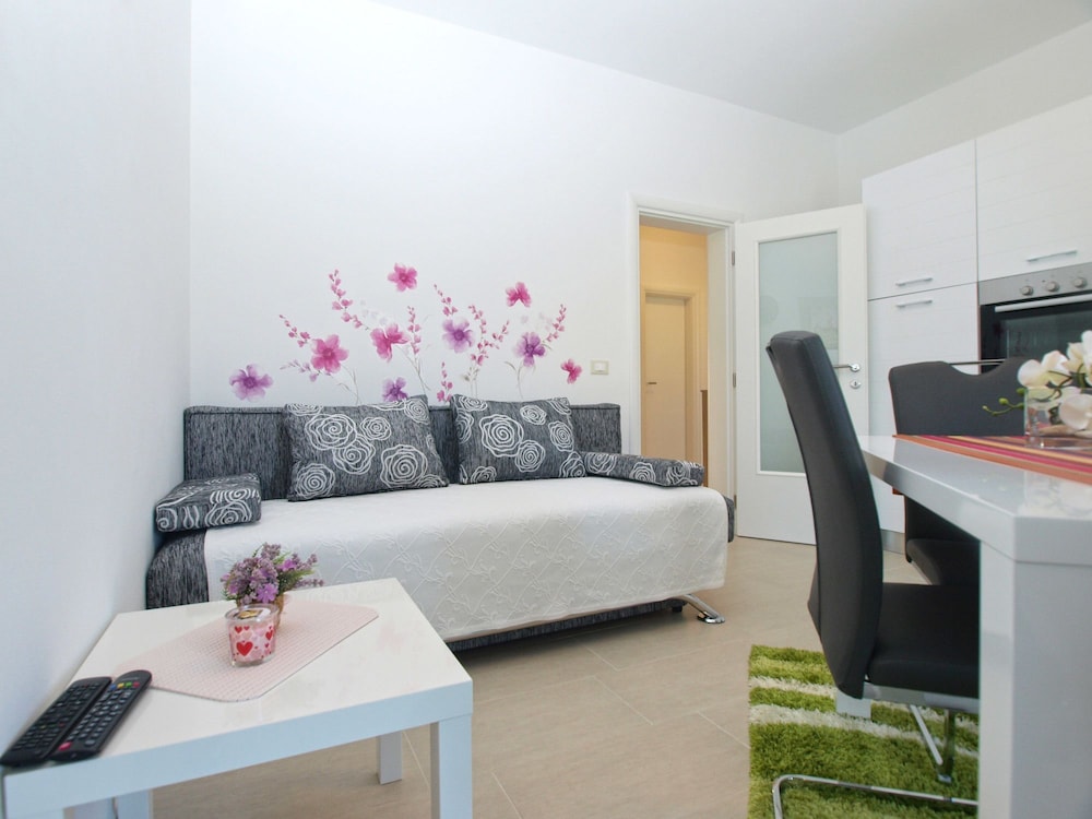 Standard Apartment, 2 Bedrooms (1617/16661)