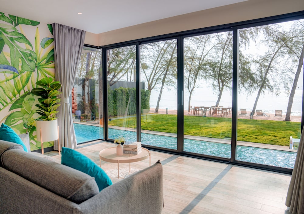 Family Villa, 2 Bedrooms, Beachfront - Photo 11
