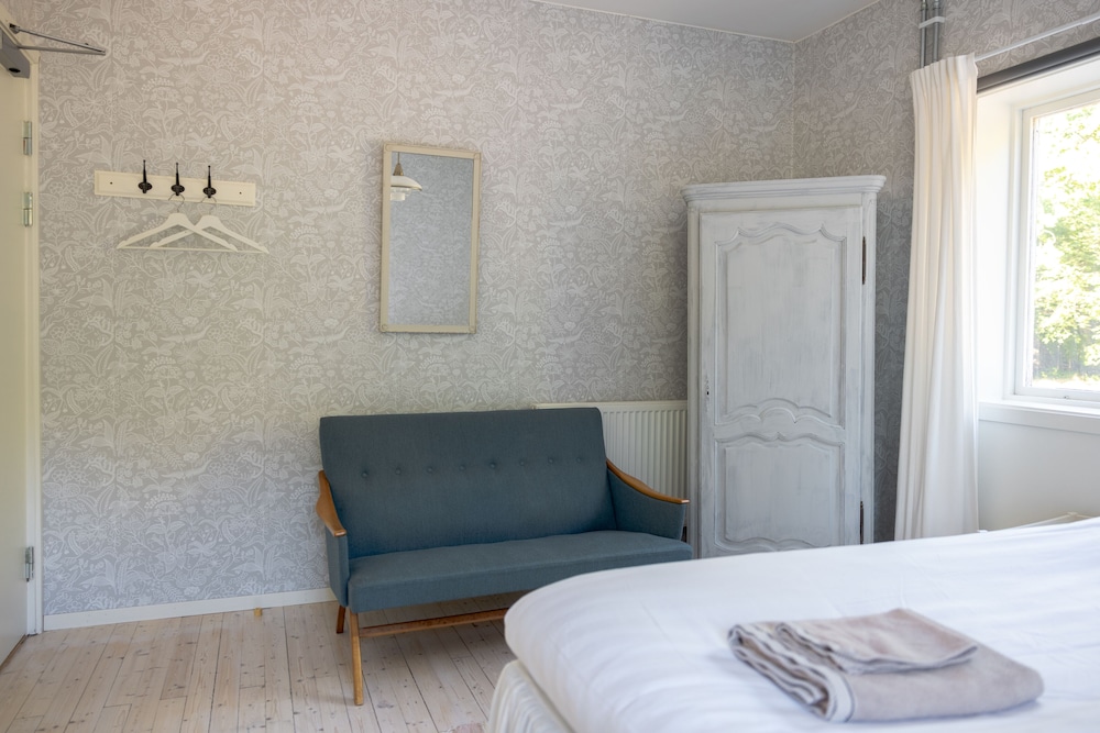 Double Room, Private Bathroom, Garden Area photo 1