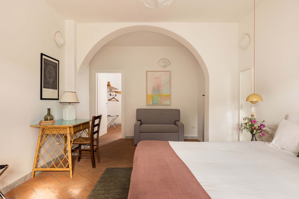 Family Suite, Hill View
