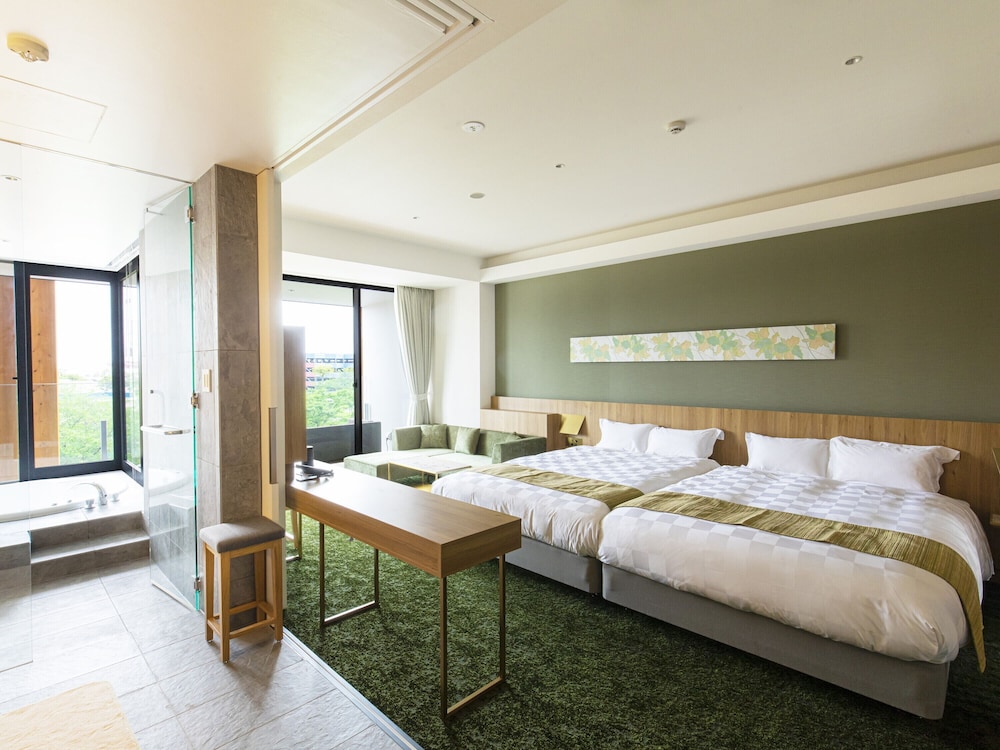 Basic Suite - Photo 2