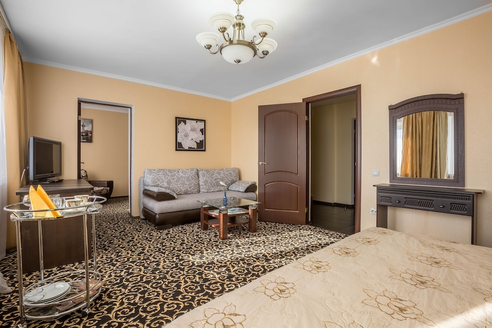 Business Suite photo 3