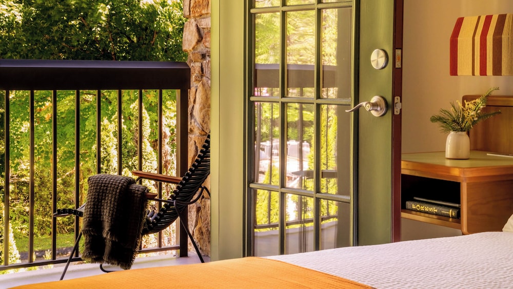 Room, 2 Queen Beds, Balcony photo 2