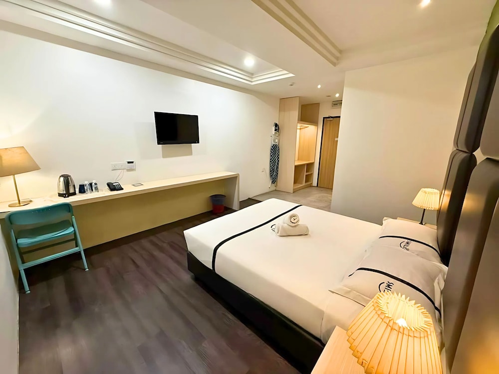 Double Room - Photo 2