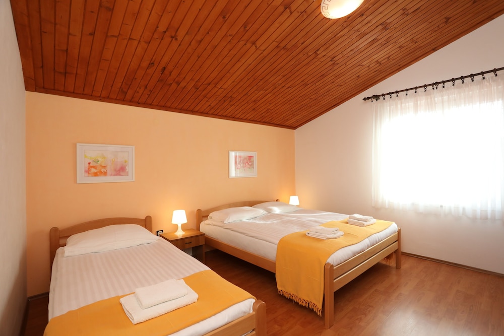 Standard Apartment, 2 Bedrooms (629/1569)