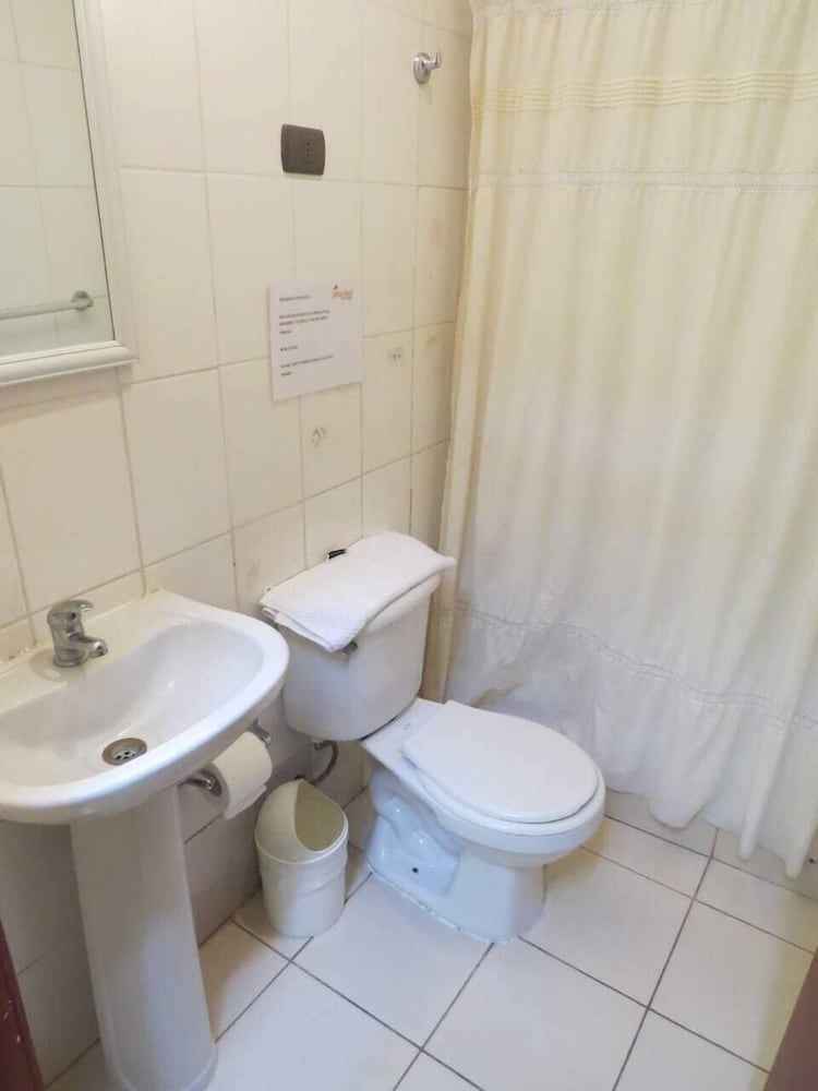 Twin Room, Shared Bathroom, Ground Floor photo 3