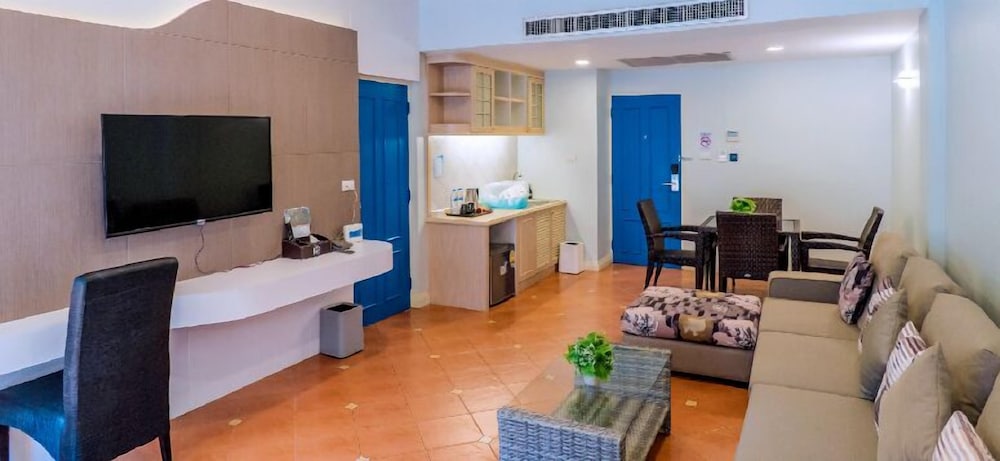 1Bed Room Family Pool Access