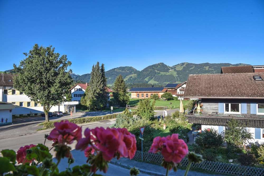 Comfort Condo, 1 Bedroom, Balcony, Mountain View (08 | himmelREICH) photo 3